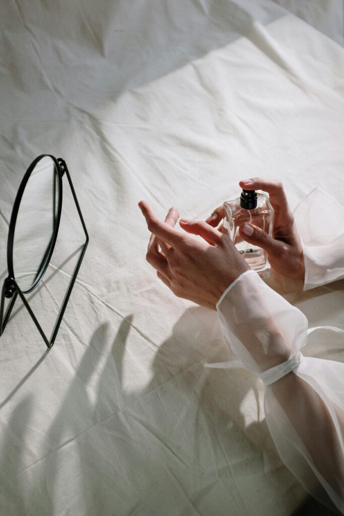 Perfume Samples: The Essential Finishing Touch to Your Outfit